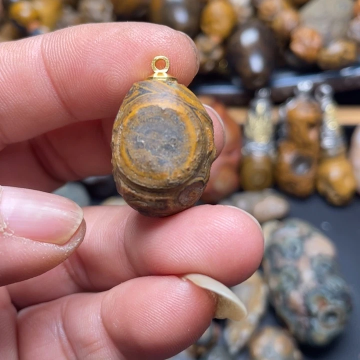 石材九眼页岩奇石43