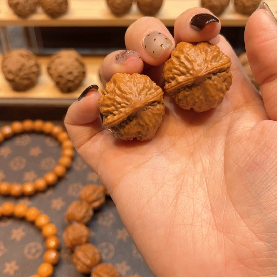 文玩核桃把件海草纹京八棱