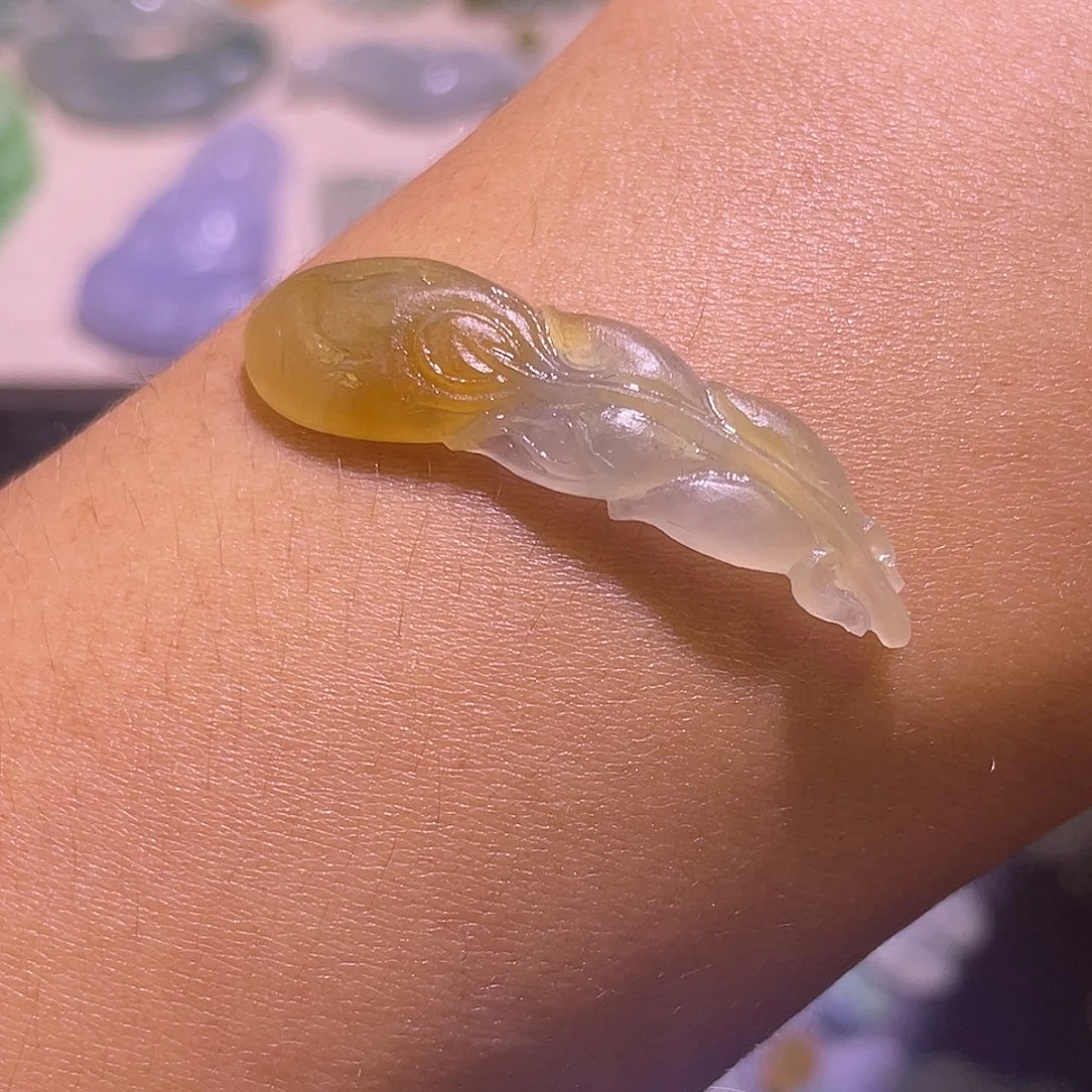 定制翡翠未镶嵌手牌