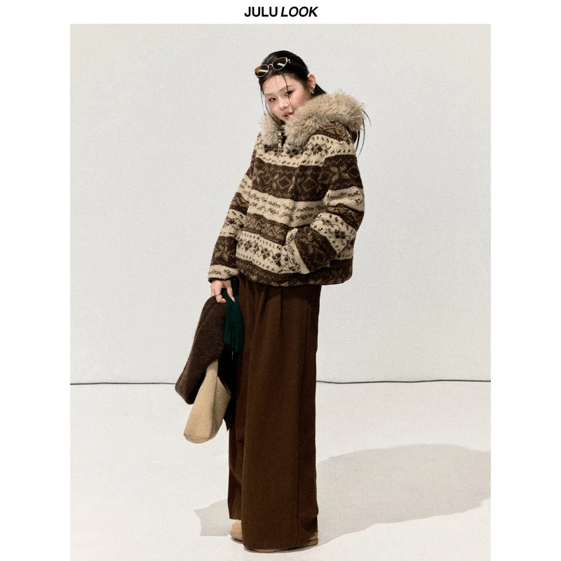 巨鹿工作室“风眠牧场”微胖mm羊羔毛提花加绒毛领厚外套大码上衣