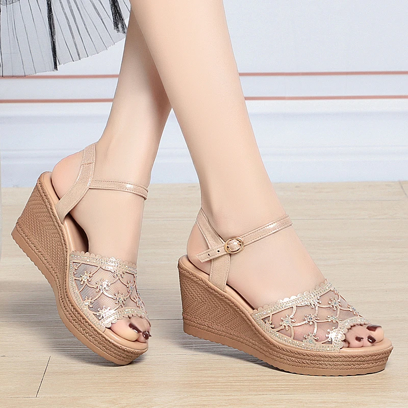 高跟凉鞋女夏外穿坡跟透气网面妈妈鞋鱼嘴女鞋镂空夏季厚底增高鞋