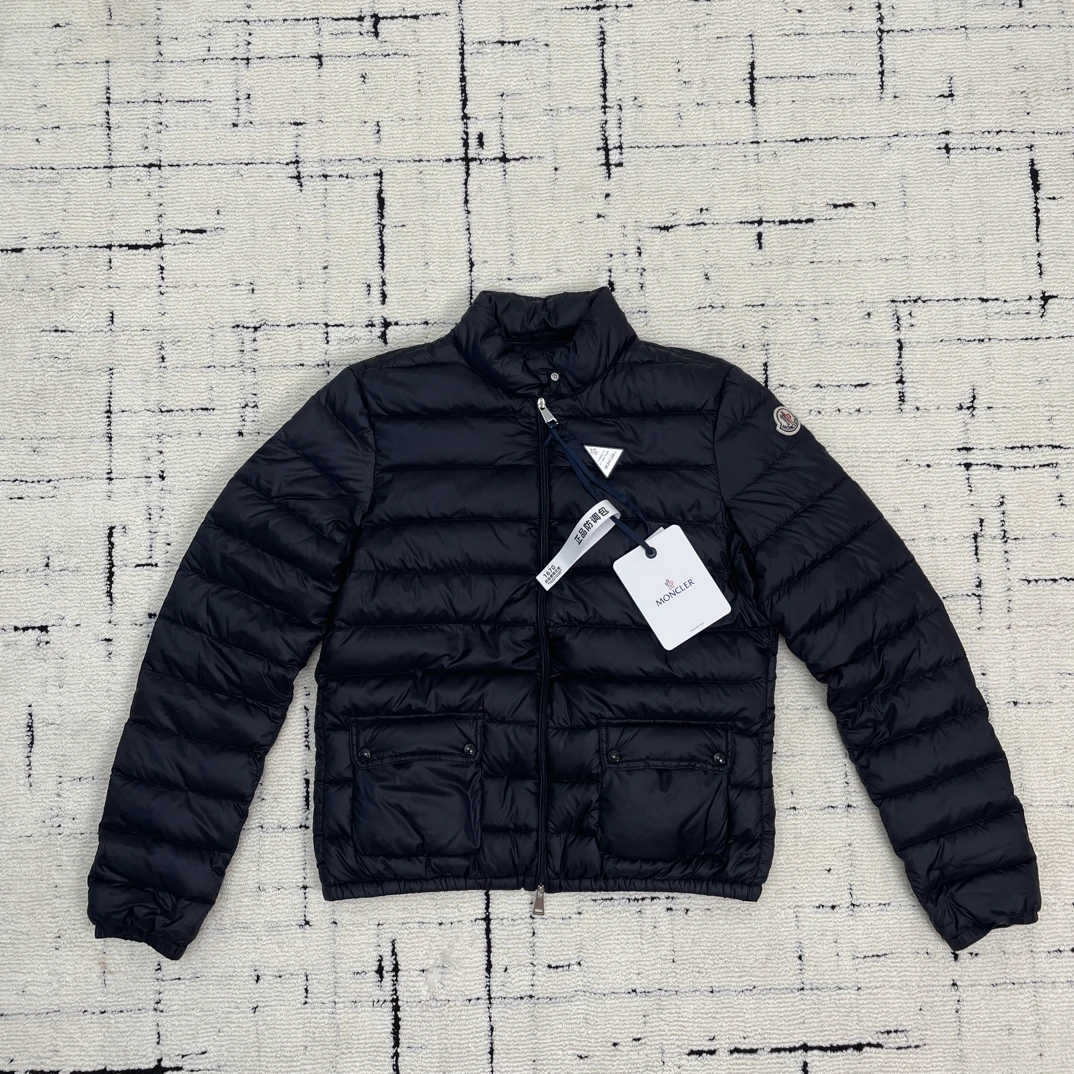 未使用 MONCLER LANS 黑色立领短款薄款羽绒服 3码 1670