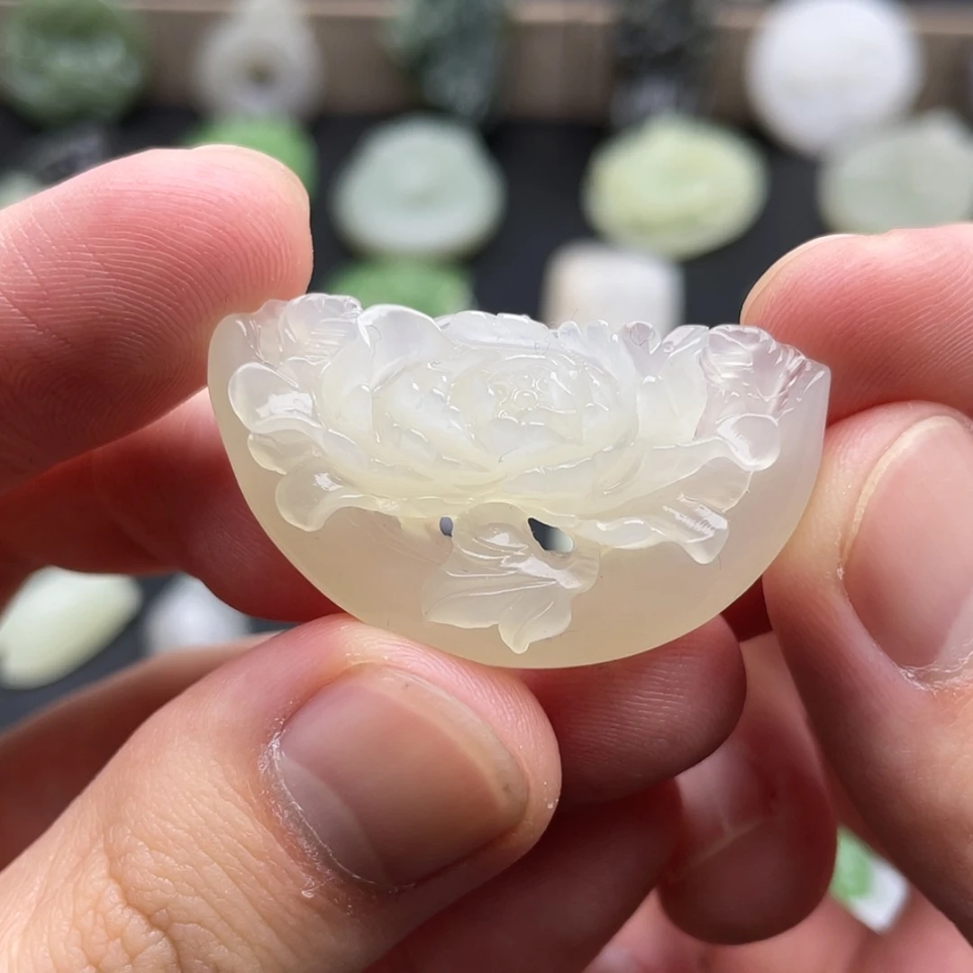 【闪购商品】颈饰未镶嵌和田玉