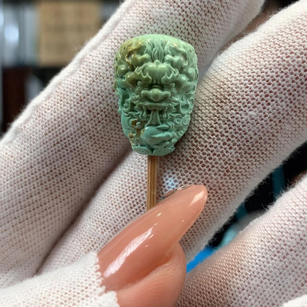 绿松石未镶嵌挂件