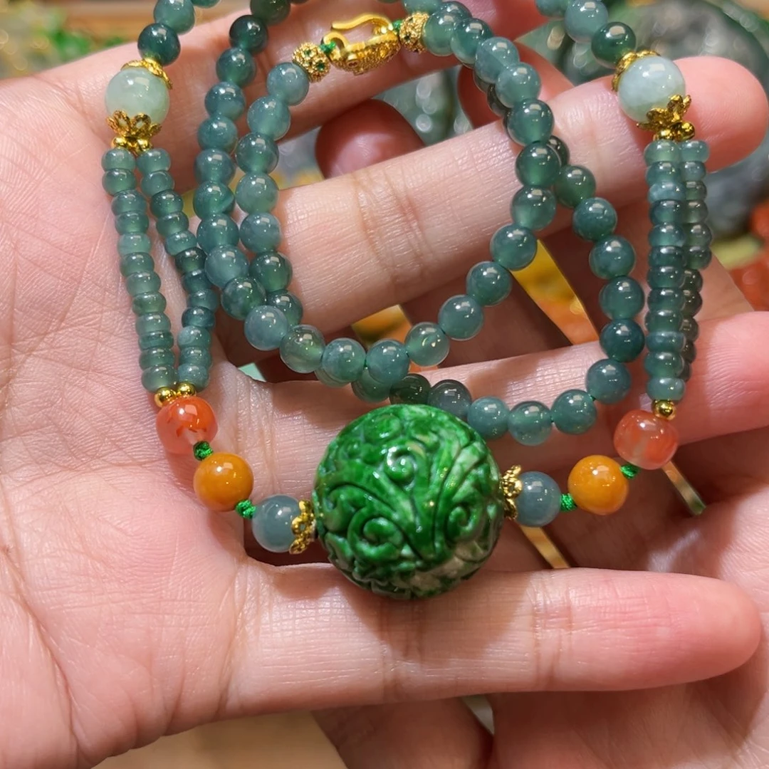 翡翠未镶嵌颈饰待编织