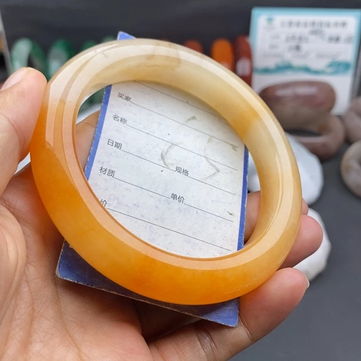 未镶嵌手镯石英质玉