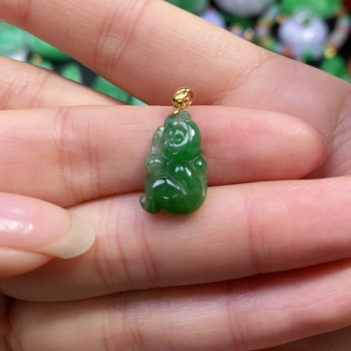 颈饰未镶嵌翡翠吊坠