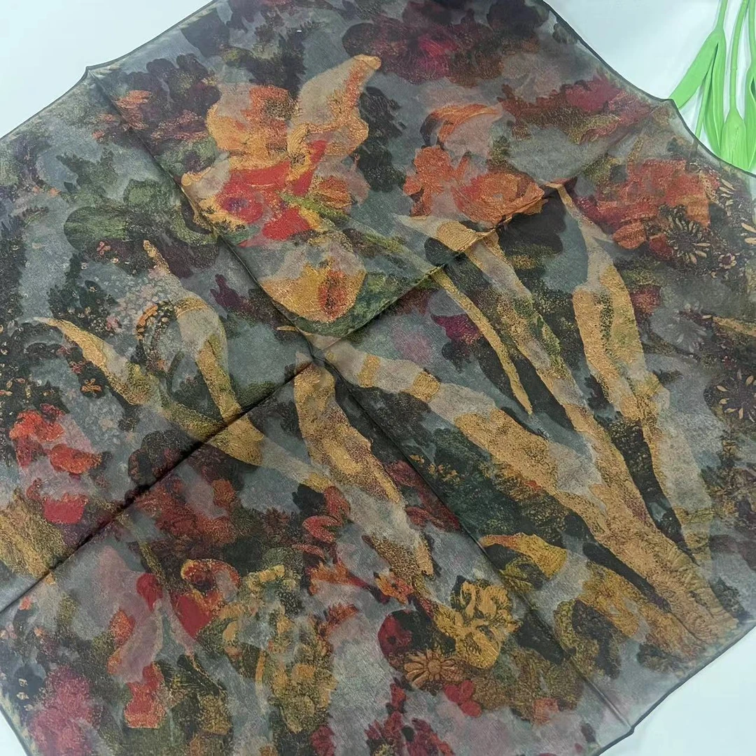 70剪花香云纱方巾-屹立花丛  65cm丝巾