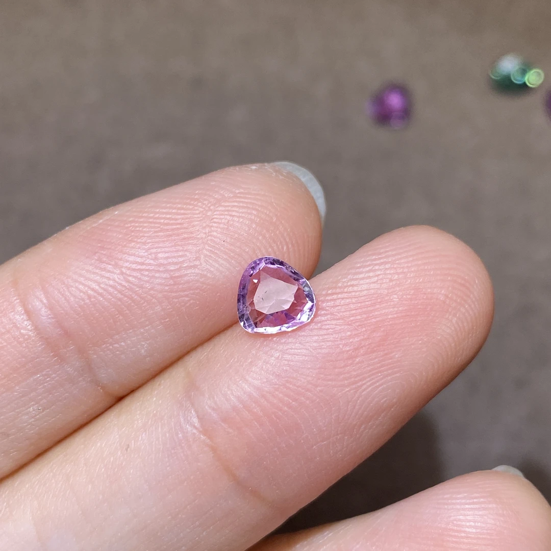 23T2909 无烧粉色蓝宝石 0.65克拉