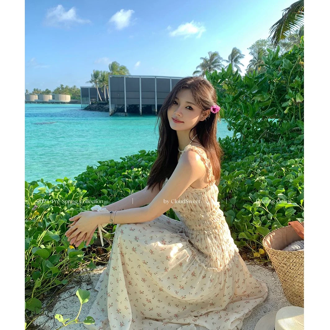 【CloudSweet 02/28 10:00】杜乐丽花境 早春度假碎花抹胸裙