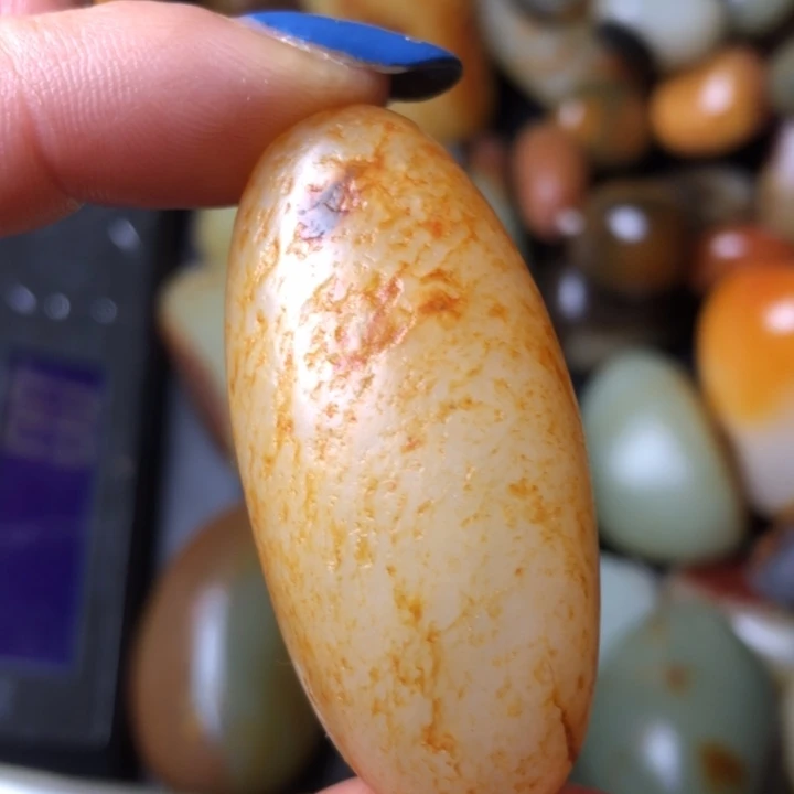 和田玉未镶嵌珠宝奇石