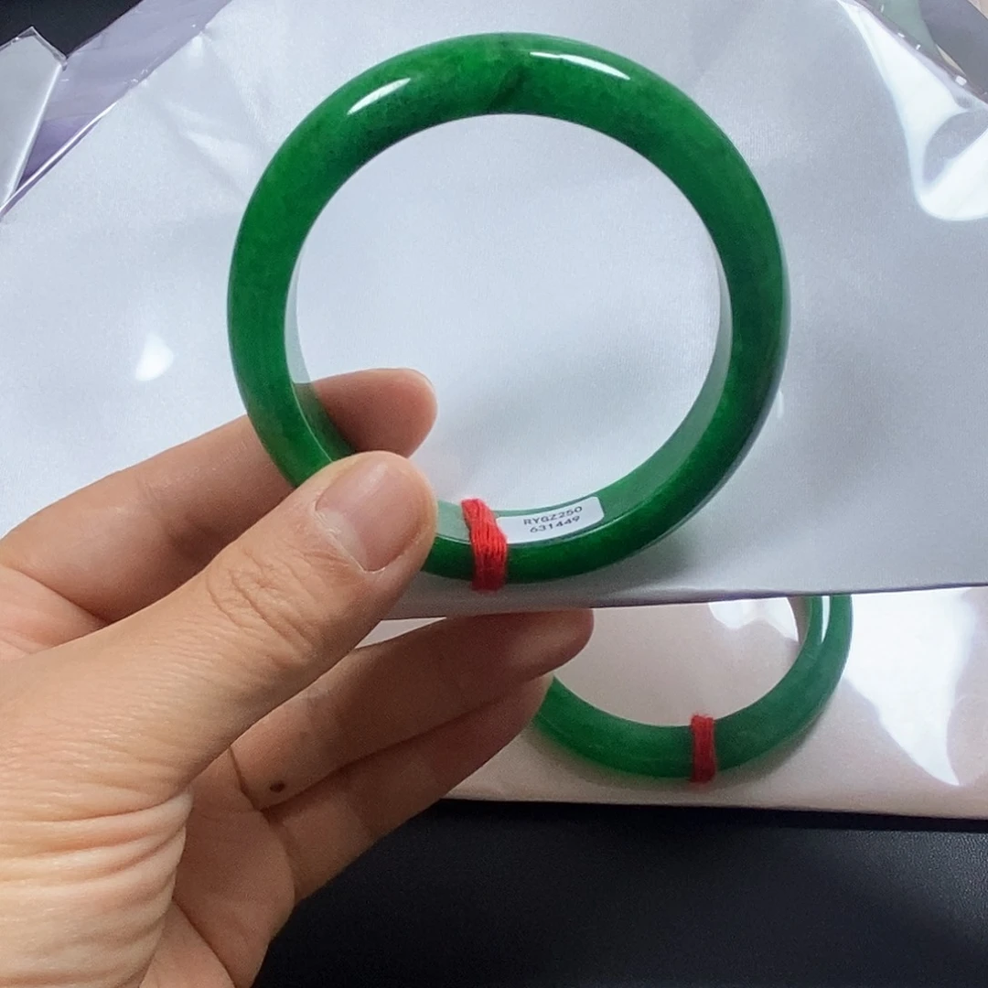 待*以实物为准，拍哪个发哪个