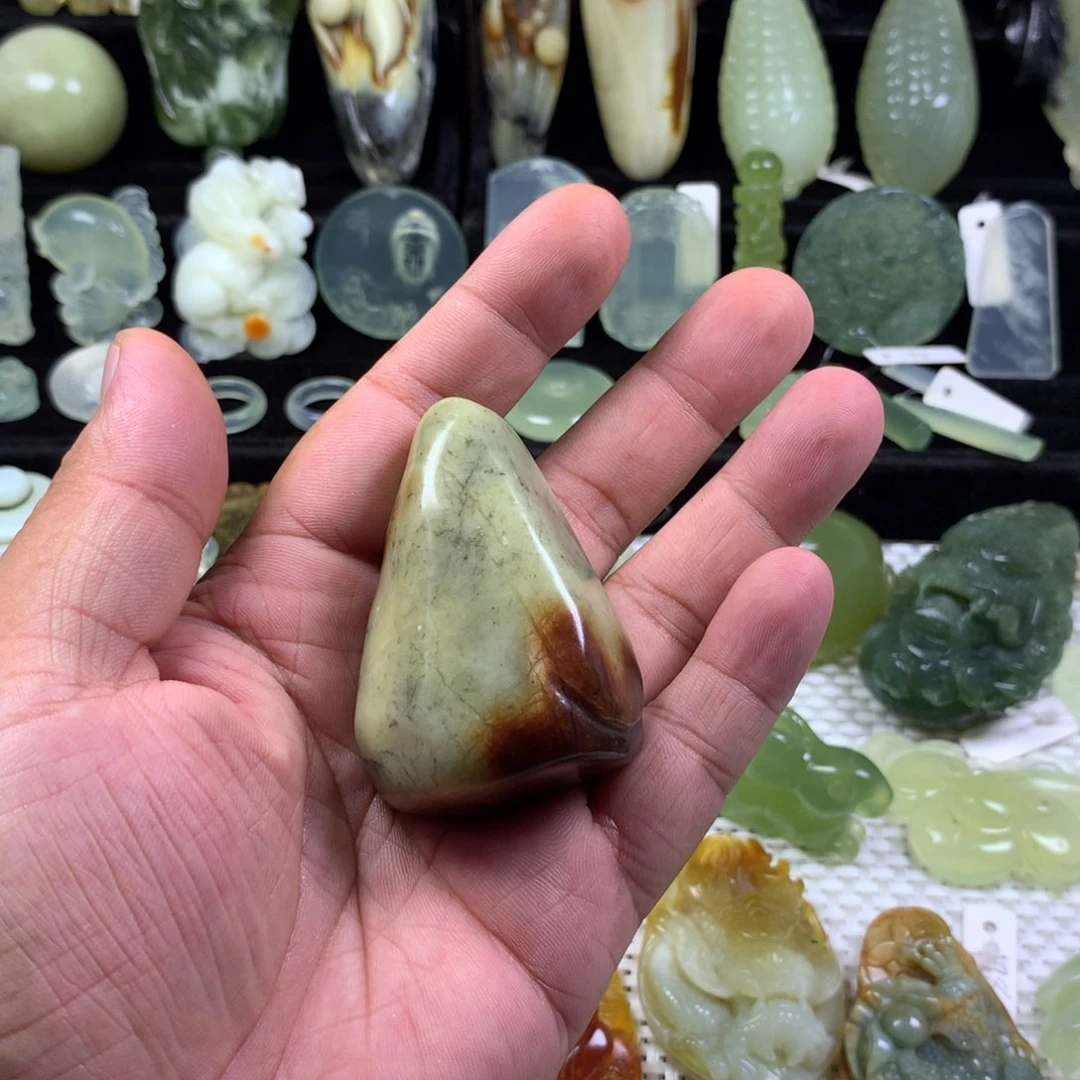 岫玉未镶嵌手把件
