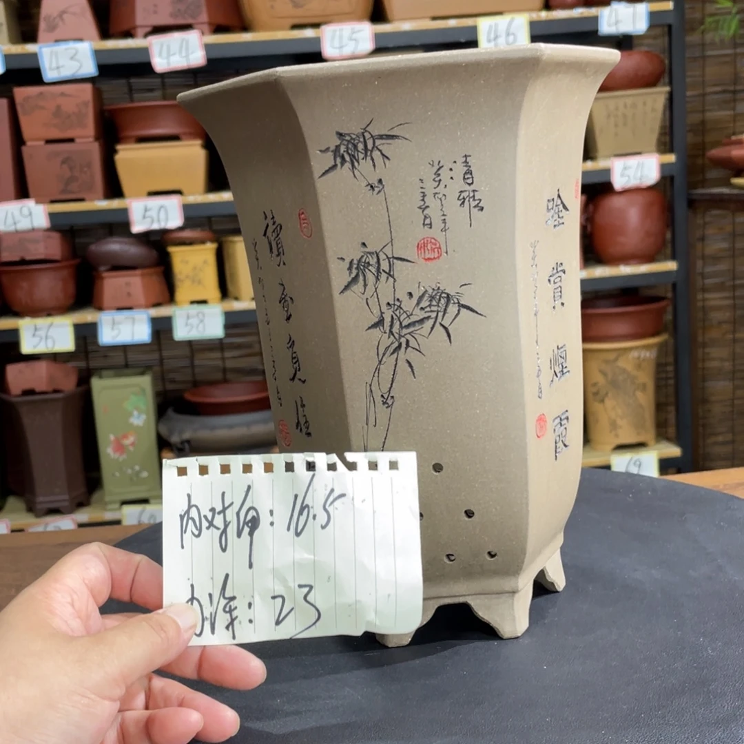 紫砂花盆紫砂花盆在这里
