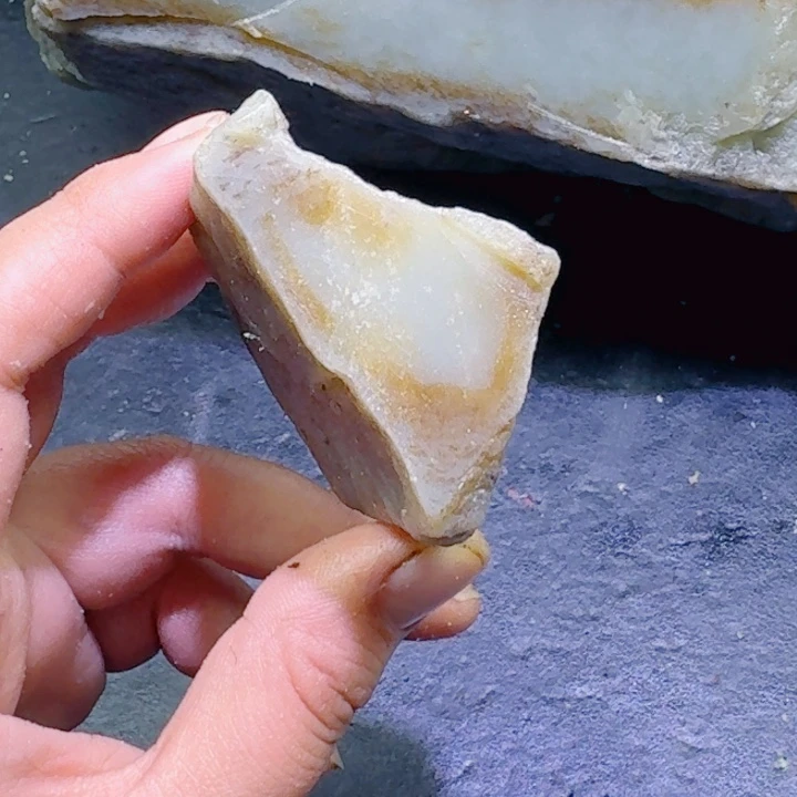 和田玉未镶嵌珠宝半成品