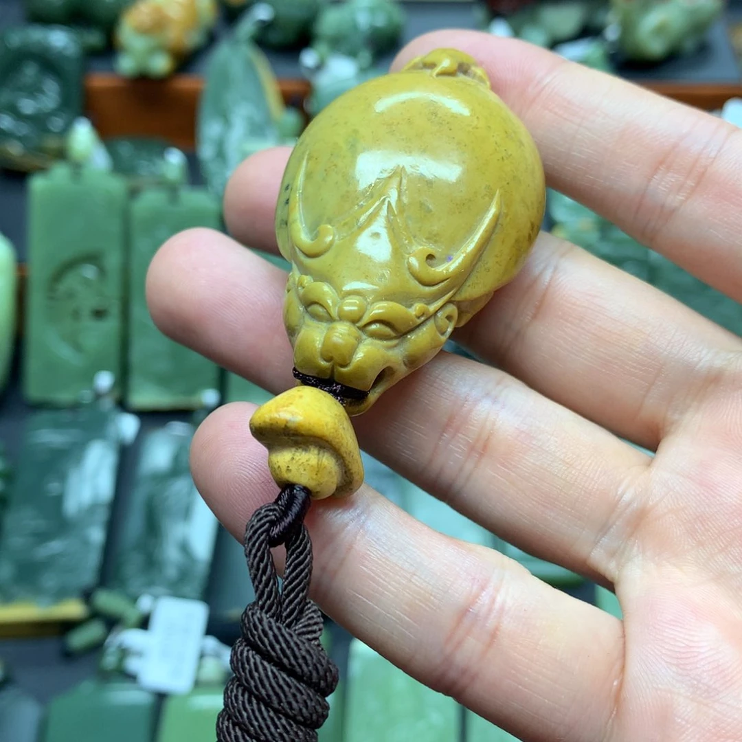 岫岩河磨玉（透闪石质玉）挂件未镶嵌居*居