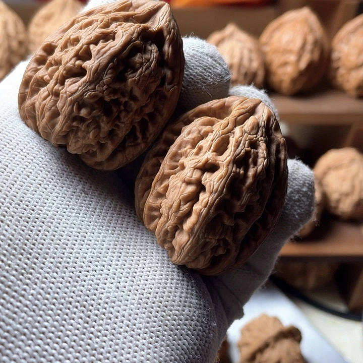 吊坠文玩核桃红锦鲤狮子头37