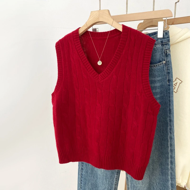 新年红麻花无袖针织马甲背心女2025春季新款宽松V领纯色叠穿马夹