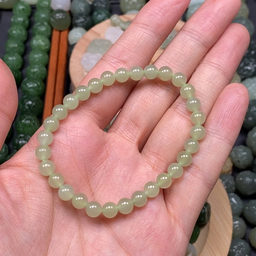 啊***陆和田玉未镶嵌颈饰