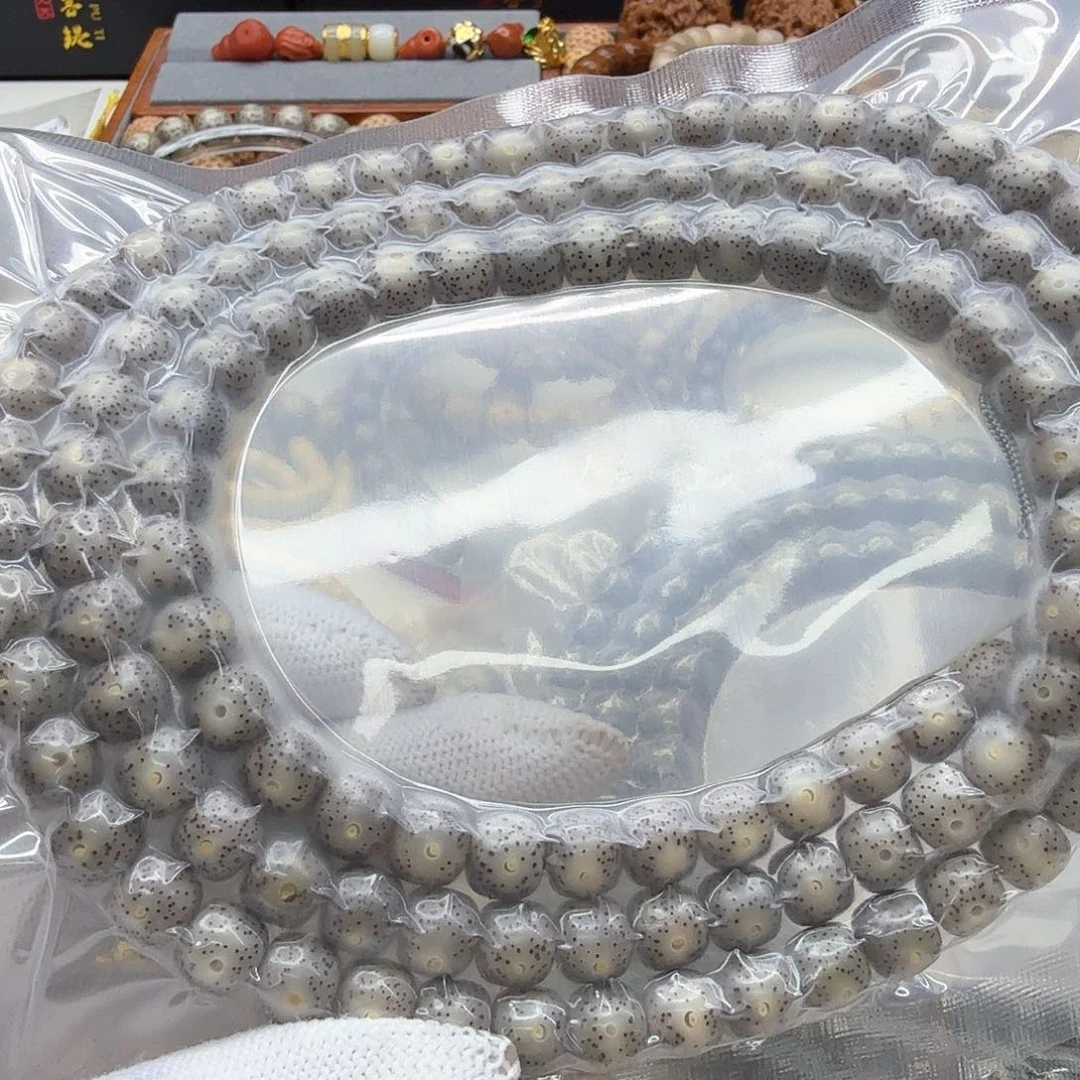 星月菩提手串28梵天糯冰月留白针尖星9左右108一物一图