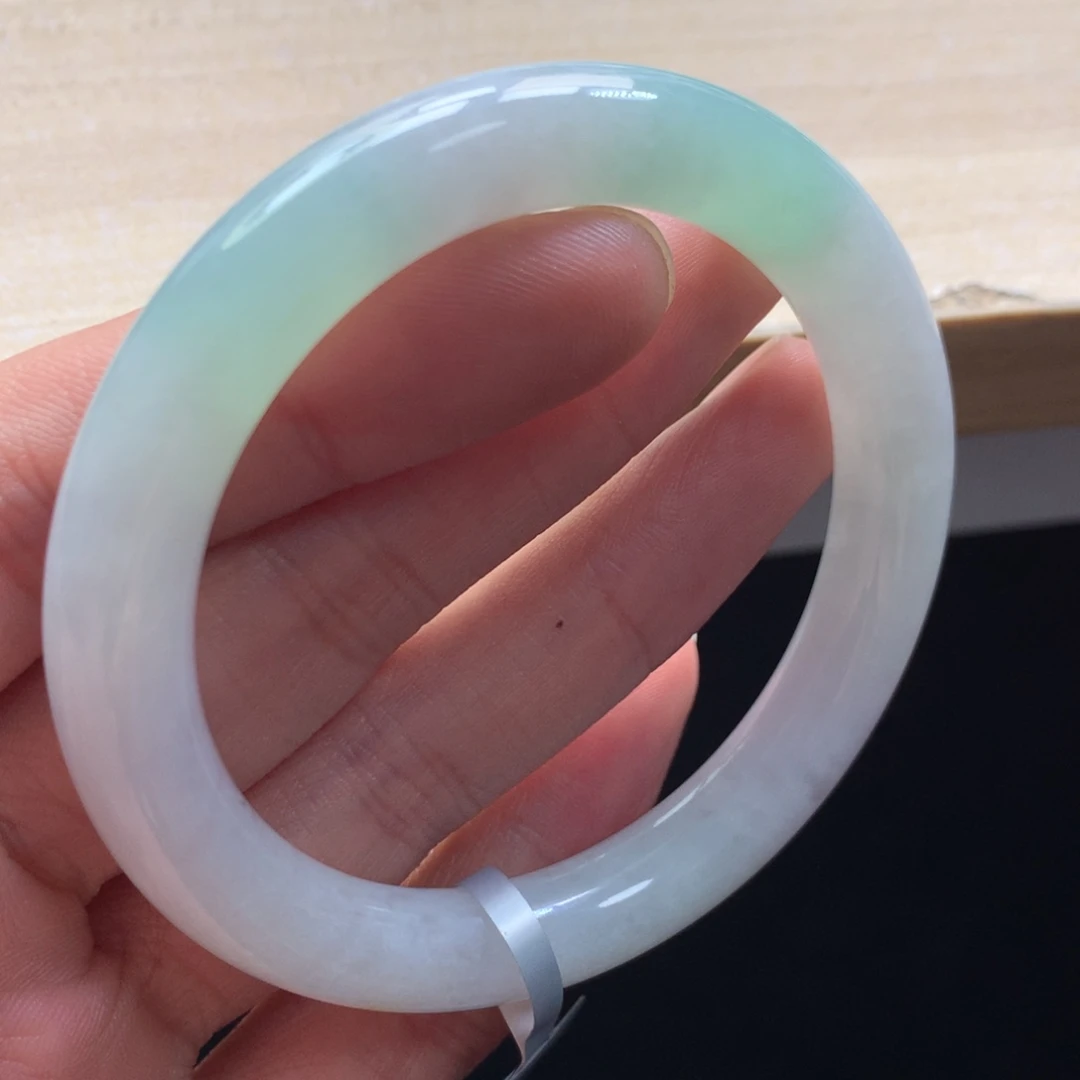 未镶嵌手镯翡翠手镯