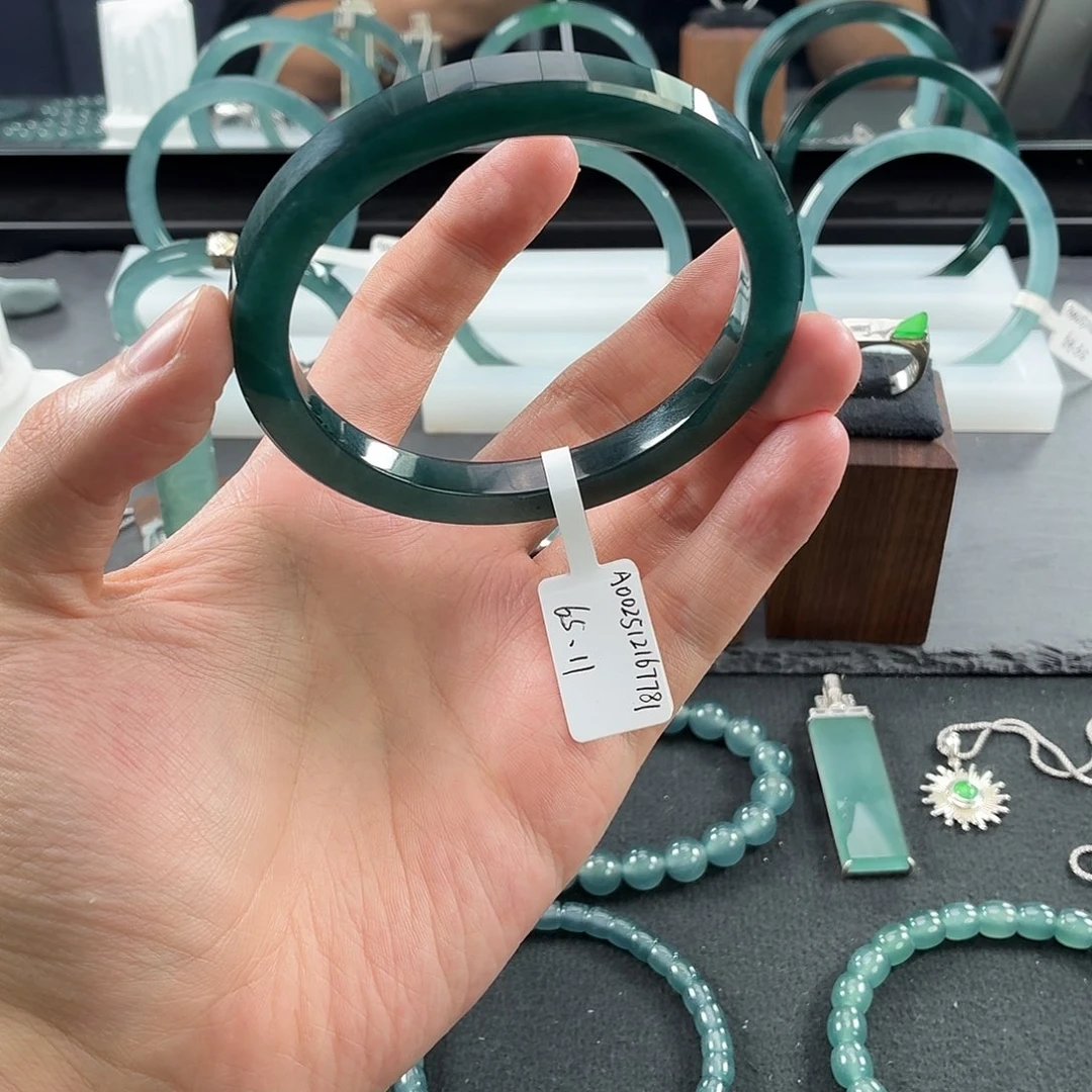 翡翠未镶嵌手镯65.11