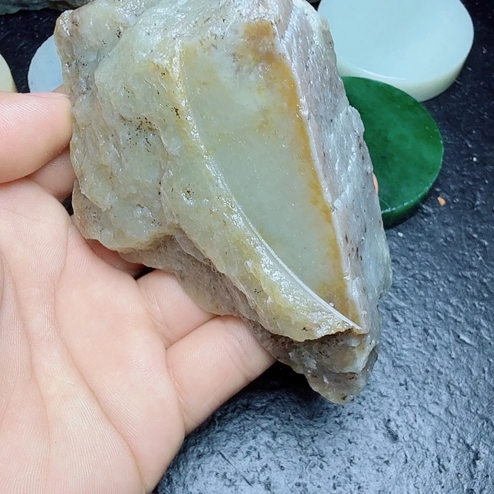未镶嵌和田玉（糖玉）珠宝奇石