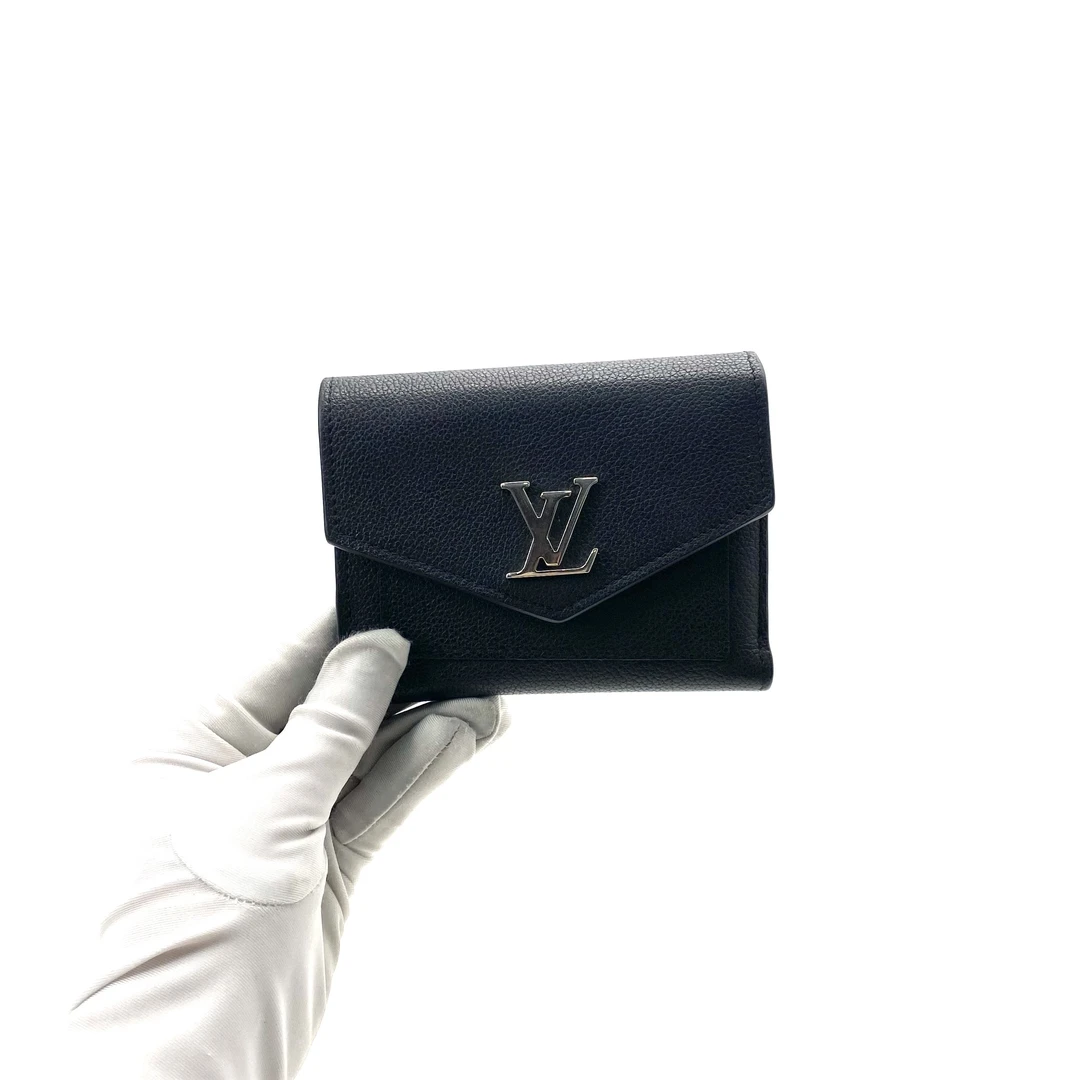 99新 LouisVuitton/路易威登 99新 LV 新款黑色全皮对折卡包 12/9