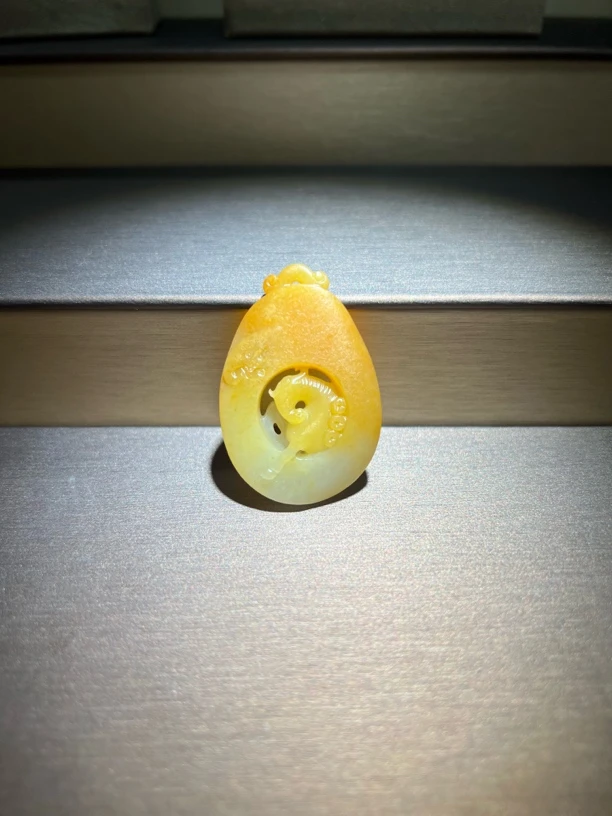 和田玉黄沁马上有福（有钱）