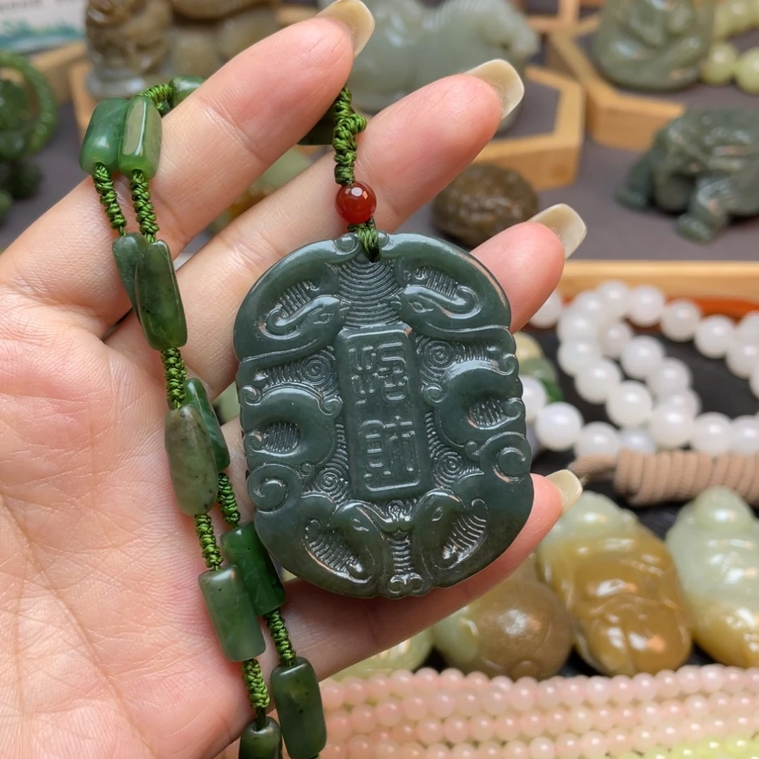 颈饰未镶嵌和田玉