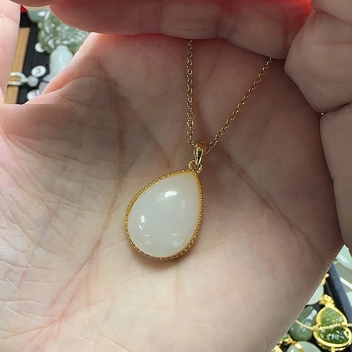 吊坠(赠链)银S925镶嵌和田玉