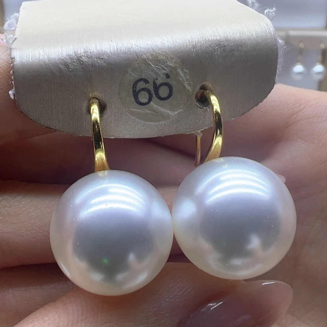 18K金镶嵌淡水珍珠耳饰
