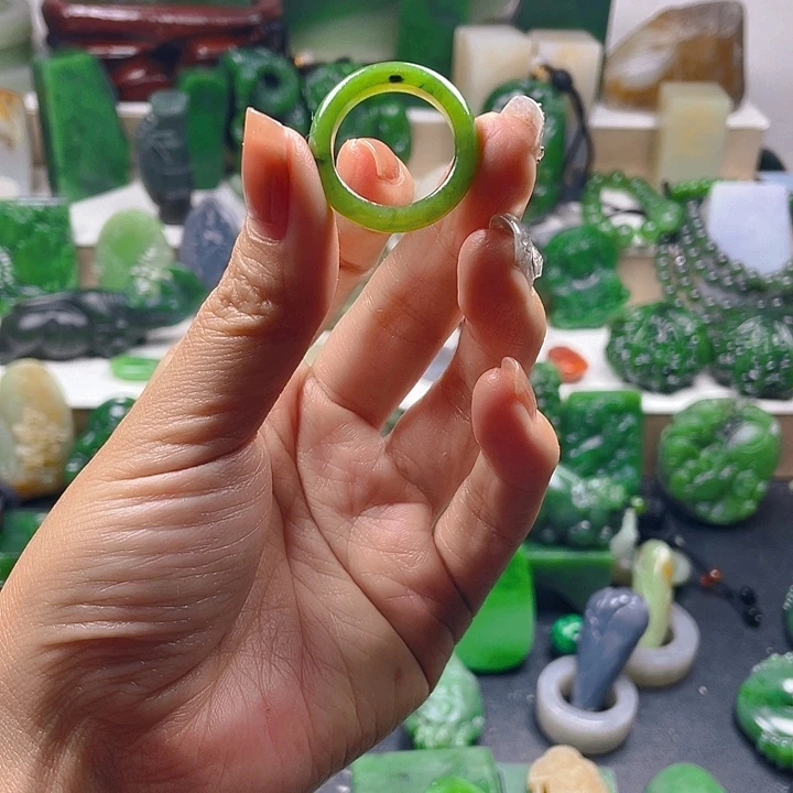 和田玉未镶嵌珠宝半成品