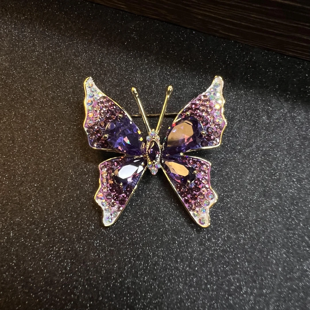 1254幻彩色蝴蝶胸针
