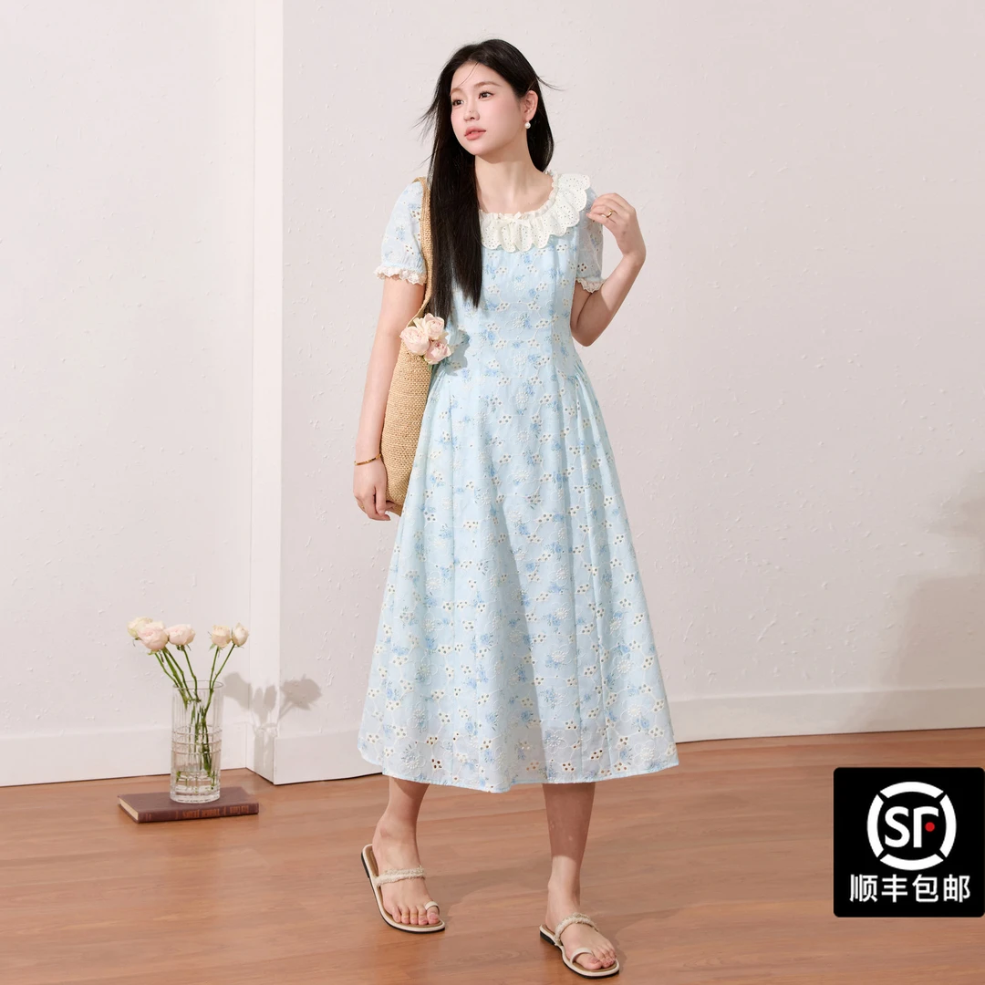 蓝语大码女装胖mm蕾丝领镂空绣花度假裙夏季甜美小清新蓝色连衣裙