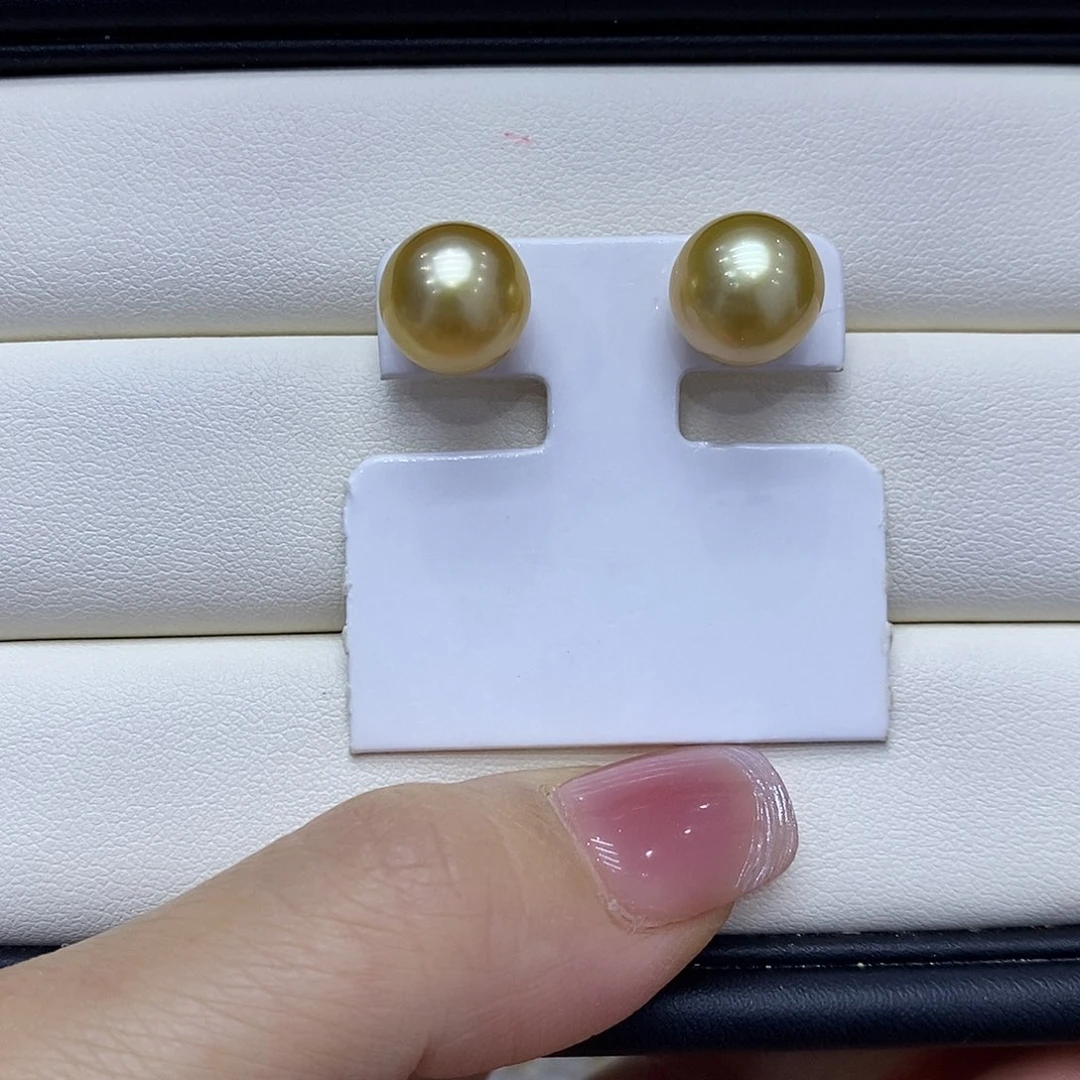 18K金镶嵌海水珍珠耳饰秋****?10到11点位