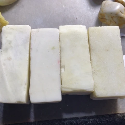 未镶嵌和田玉（糖玉）挂件