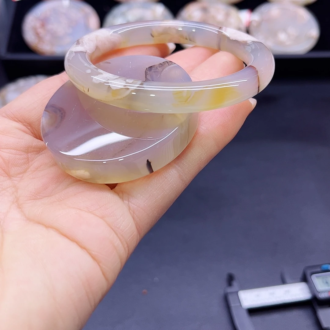 玛瑙/玉髓手镯未镶嵌53