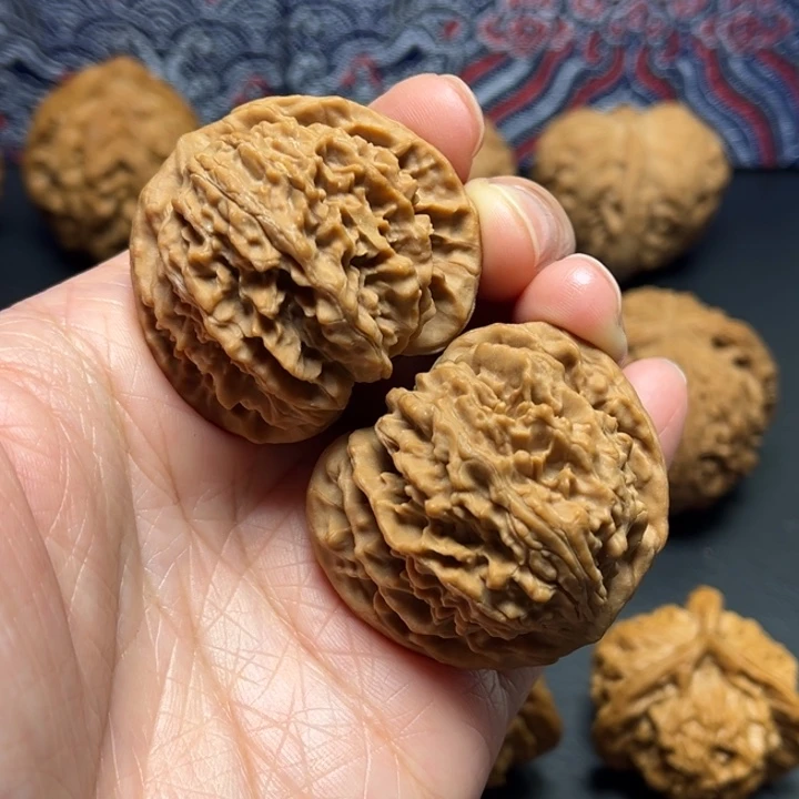 吊坠文玩核桃全品皇冠