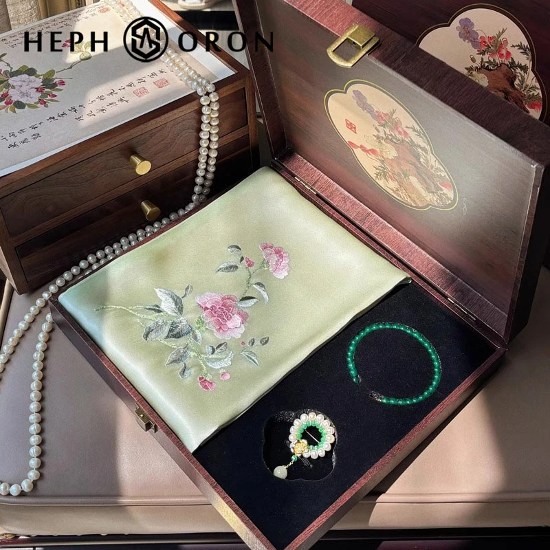 国风手工刺绣桑蚕丝围巾2025新款苏绣古风丝巾高档伴手礼礼盒装