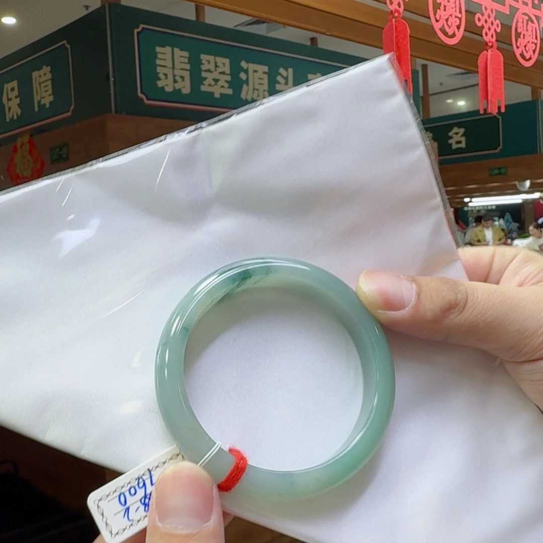 翡翠未镶嵌手镯翡翠