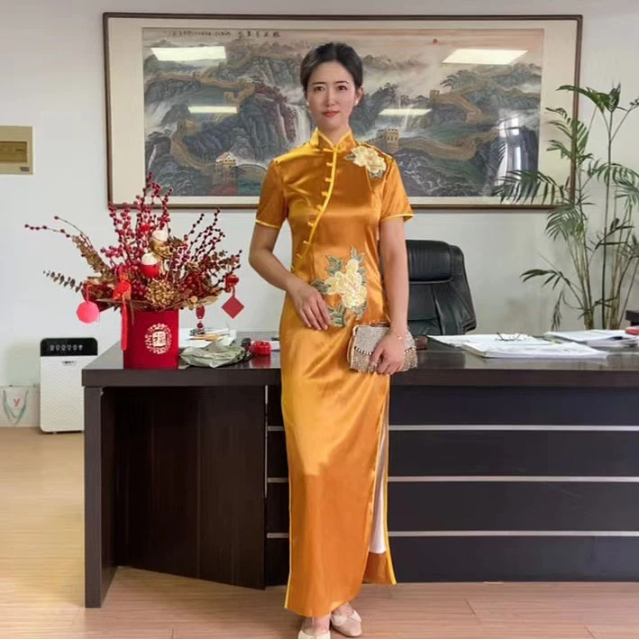 娴馨衣长140醋酸锻定位浮雕绣花双层内衬走秀长款旗袍