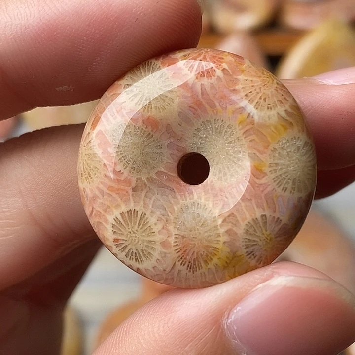 紫***竹硅化玉未镶嵌颈饰