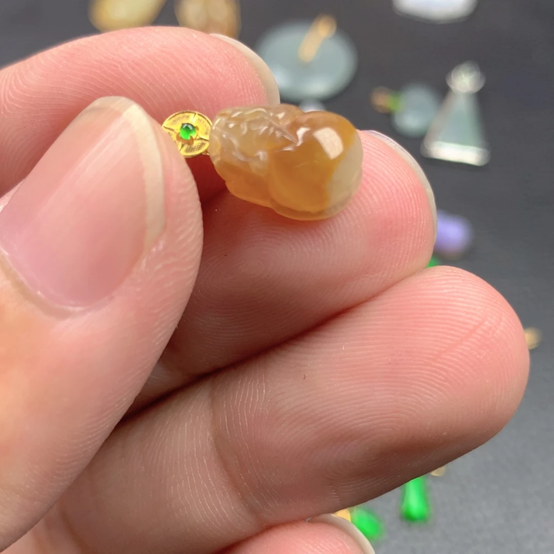 【闪购商品】颈饰18K金镶嵌翡翠翡翠