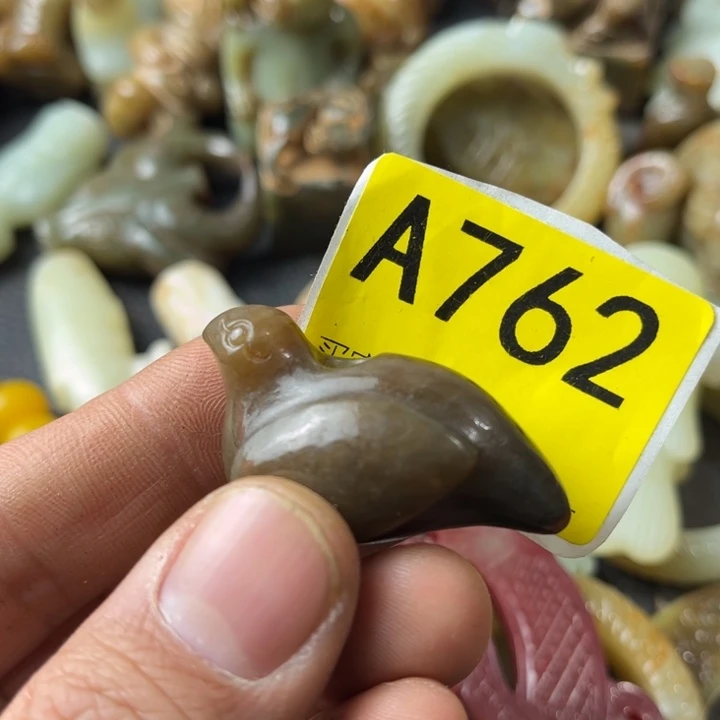 和田玉颈饰未镶嵌妙****)