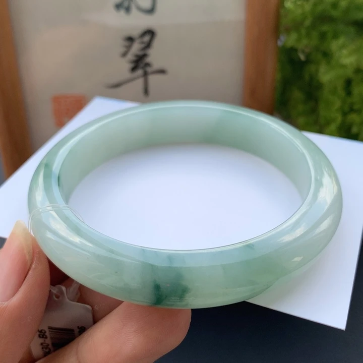 翡翠手镯未镶嵌翡翠手镯57+