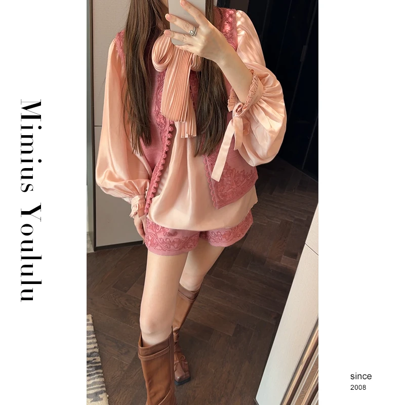 【mimius】七七 复古重工绣花盘扣马甲+短裤+系带衬衫 G08016