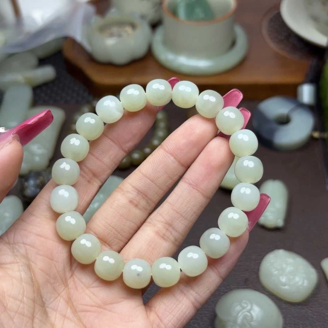 和田玉颈饰未镶嵌