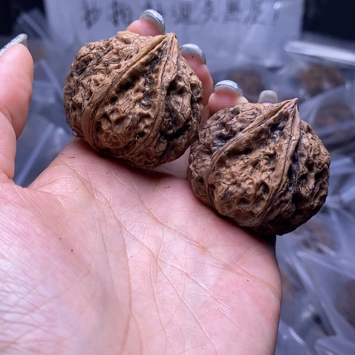文玩核桃把件云南野生铁核桃14号42mm