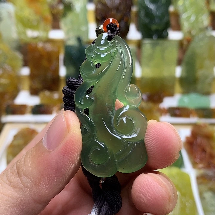 蛇纹石玉未镶嵌珠宝半成品